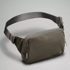LIMITED EDITION LuLuLemon | Everywhere Belt Bag Large 2L | Army Green